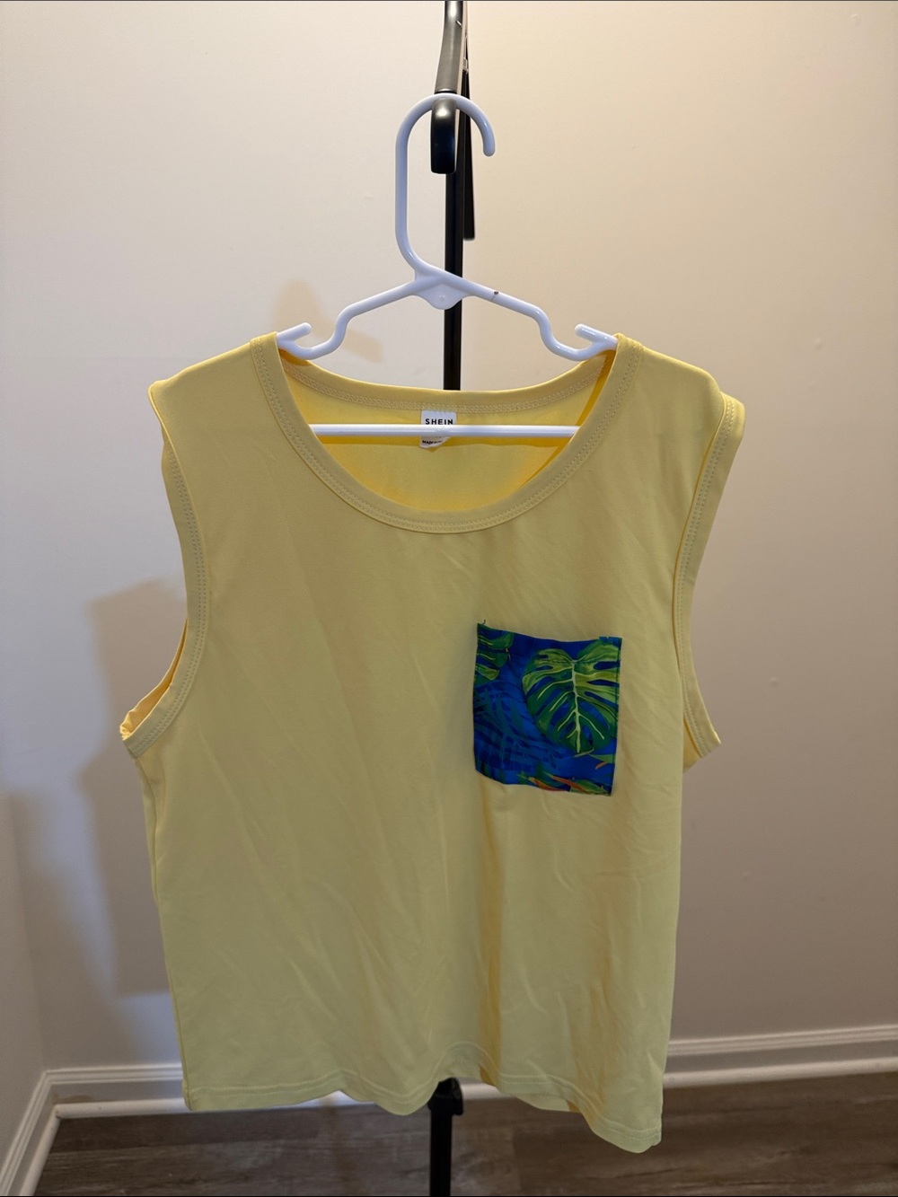 SHEIN Yellow Sleeveless Tank with Tropical Pocket